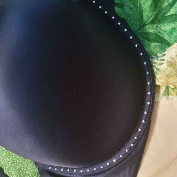 Victoria secret bra EUC - Picture 4 of 5